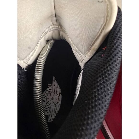 Size 13 Nike Air Jordan 1 Retro Red Black Men's Baseball Cleats AV5354 611 - Picture 6 of 8